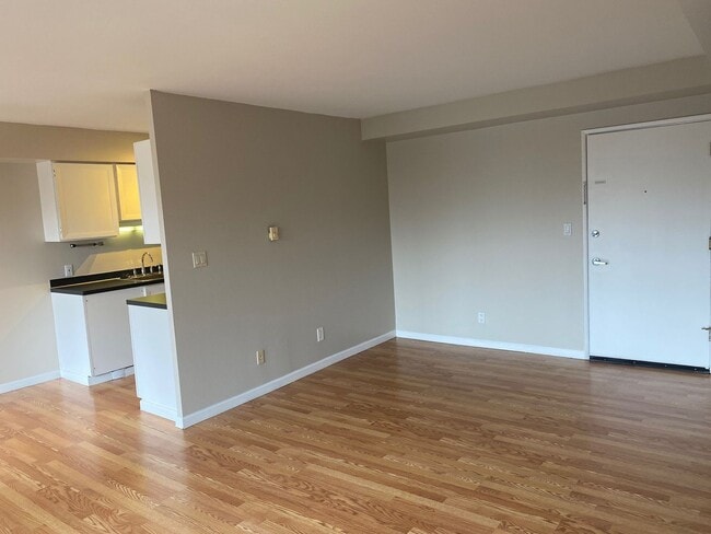 Photo - 2020 Building