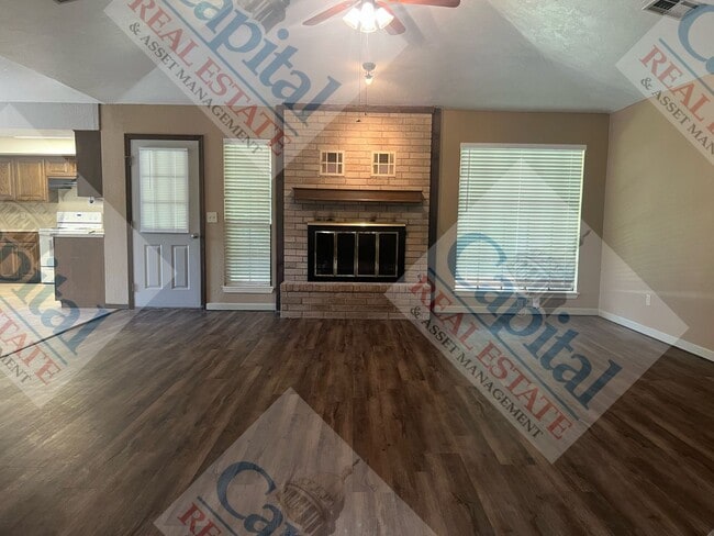 Photo - Spacious 4 Bedroom