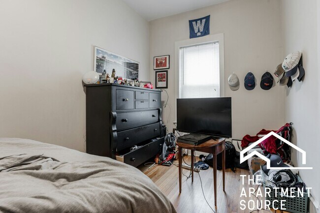 Photo - 3010 N Greenview Ave Unit 1F