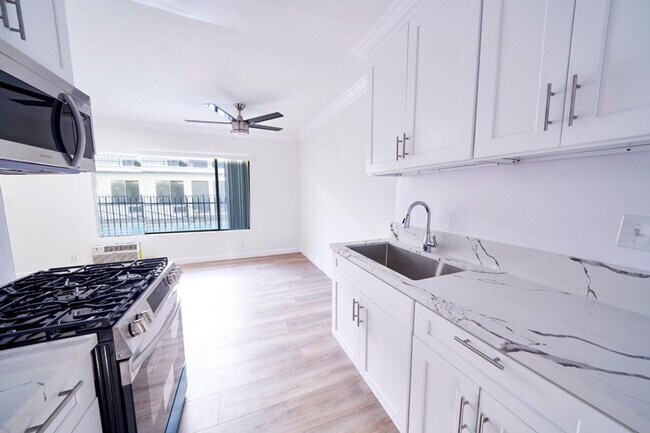 Photo - Whitsett 6023