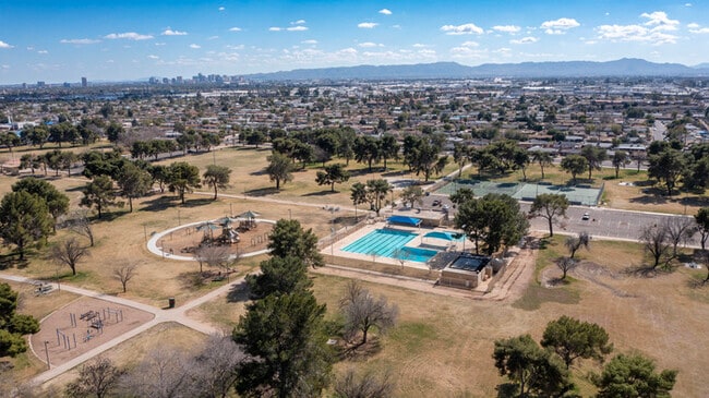 Photo - 3Bed/2Bath Home at Thomas/52nd Ave! $1499 MOVE-IN SPECIAL! Ready for Immediate Move-In!