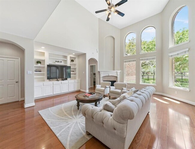 Photo - 22311 Claysprings Ln