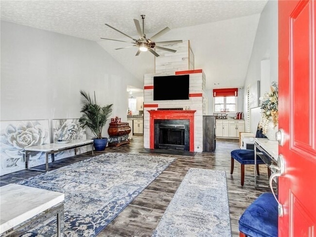 Photo - 3840 Forsythia Way