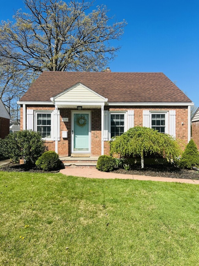Photo - 514 Huntmere Dr House