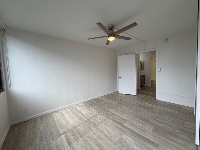 Photo - $2300 NEWLY RENOVATED 1BR/1BA/1PKG Kukui Plaza, Ewa Tower 25th floor