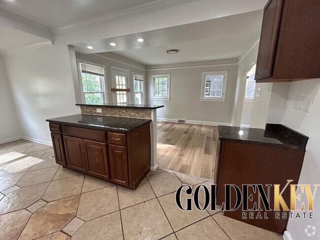 Building Photo - LARGE WESTSIDE FULLY REHABBED HOME -  3 be...