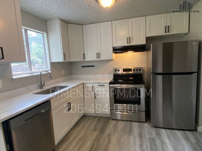 Photo - Olympia Townhouses 325 Pattison