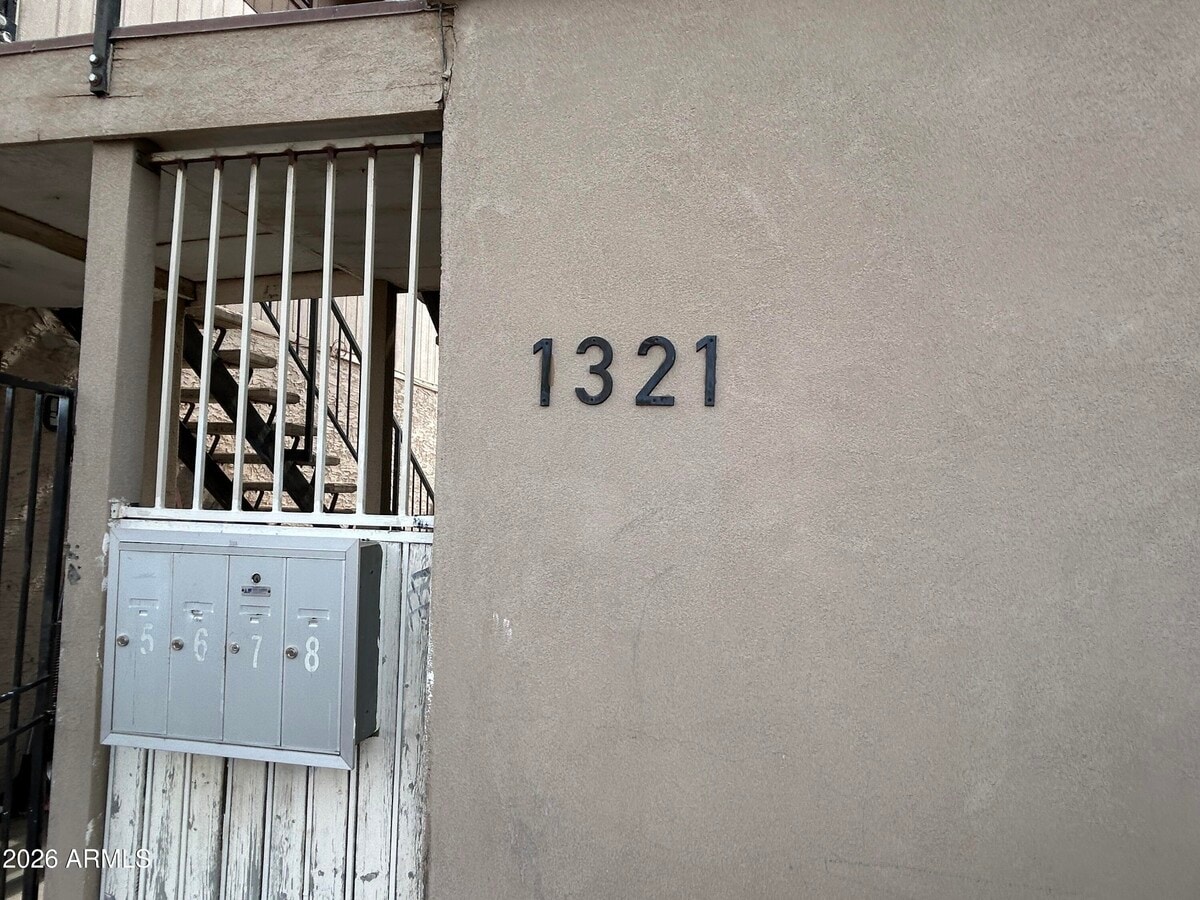 Photo - 1321 W Vogel Ave Unidad 8