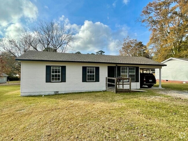Building Photo - 3 Bed/1.5 Bath Available in Downtown Brandon! Rental