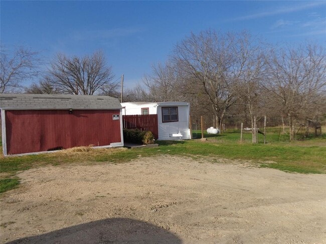 Photo - 910 Bunton Ln