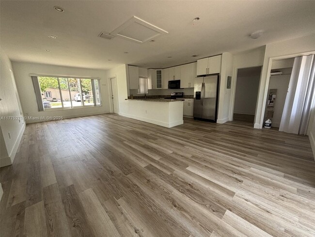 Photo - 2449 SW 7th St