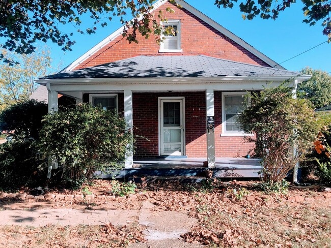 3 Bedroom Home in Lynchburg - 3 Bedroom Home in Lynchburg