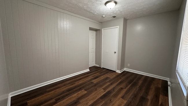 Photo - 2706 George St NW Unidad B