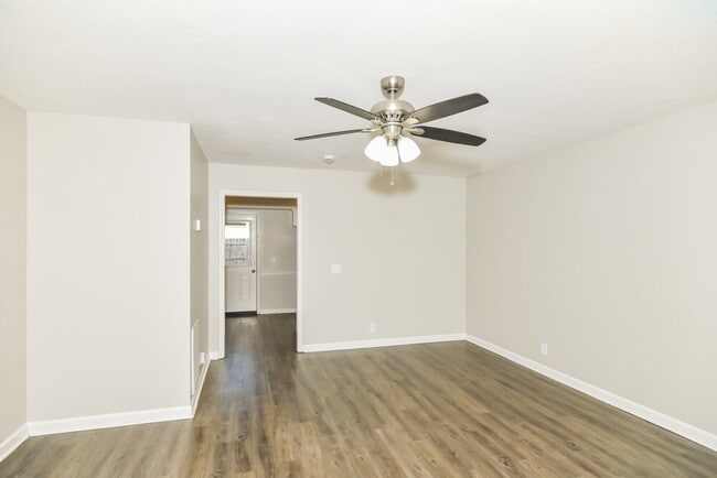 Photo - 1230 Shannon Ln