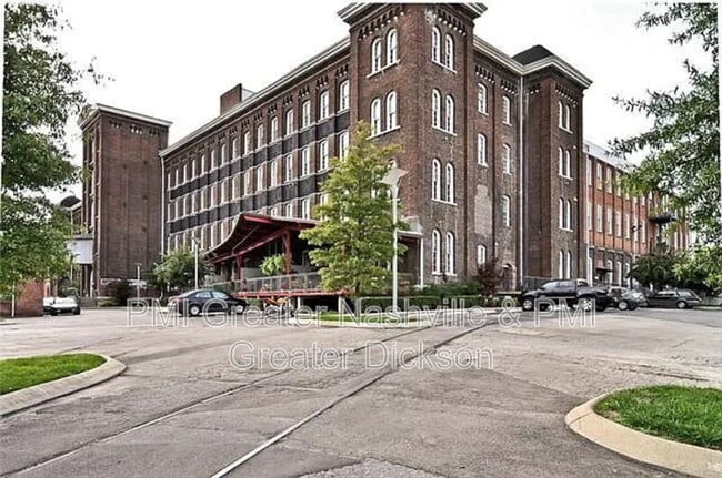 Building Photo - 1350 Rosa L Parks Blvd Unit Apt 312