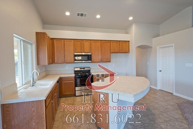 Photo - SW-Bakersfield features 4 bed 2 bath with solar panels