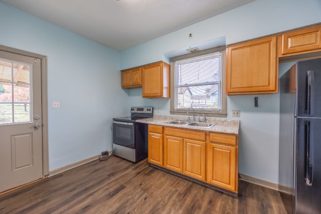 Photo - 308 Menoher Wy Casa Adosada