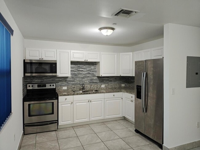 Photo - 2326 Taft St Unit 2326