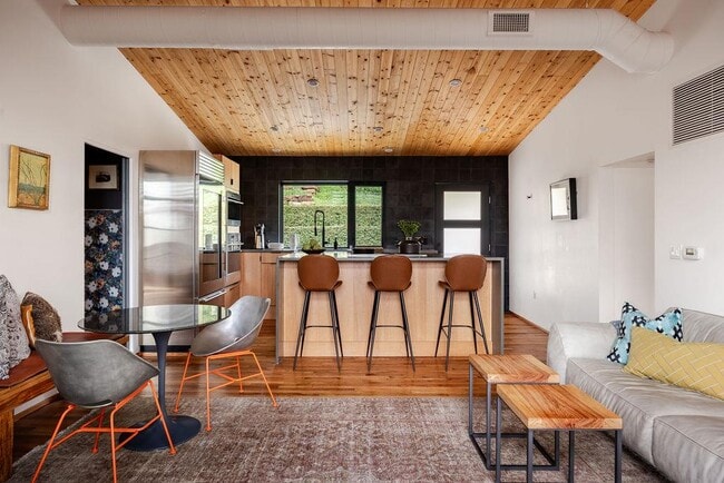 Photo - 1002 Baylor St