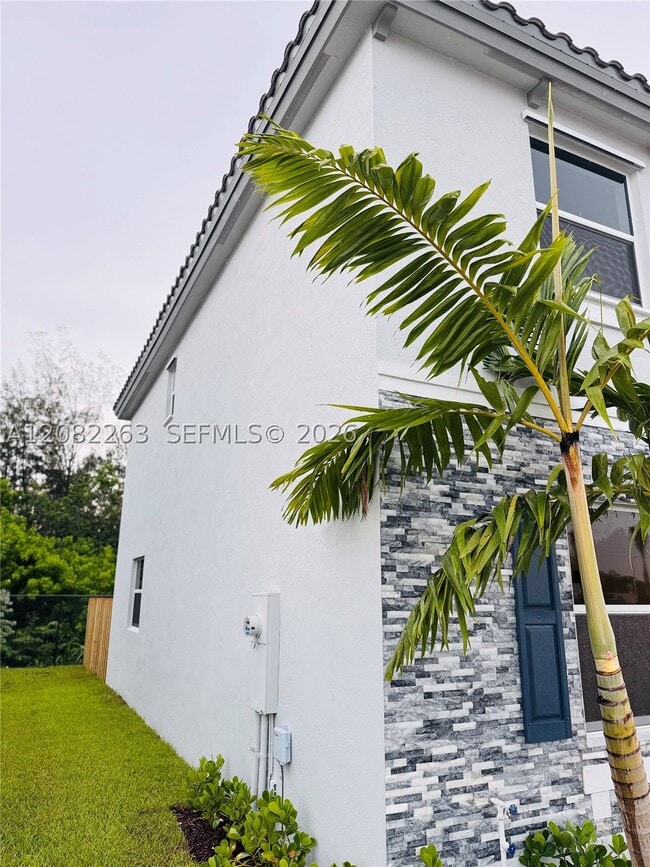 Photo - 124 SE 10th St