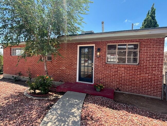 Building Photo - 1100 Upson Dr Rental