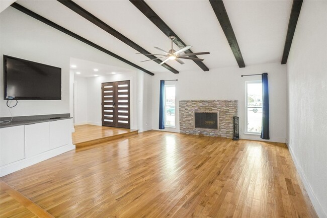 Photo - 7216 Langley Ct
