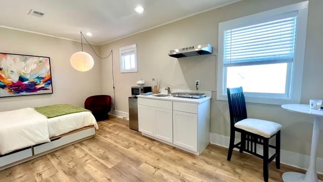 Photo - 906 Metropolitan Pkwy SW