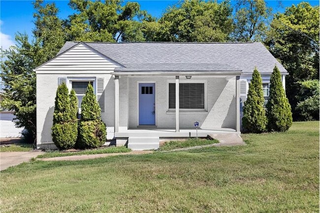 Building Photo - 613 Youngs Ln