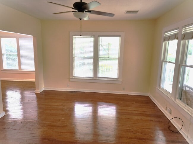 Photo - 1001 N Fern Creek Ave