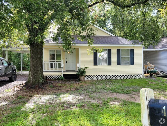 Building Photo - 40216 Hendrix Ln Unit #A Rental