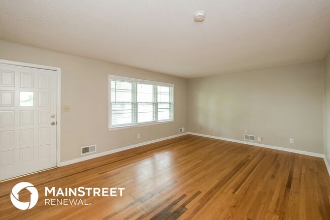 Photo - 3403 E 106th Terrace