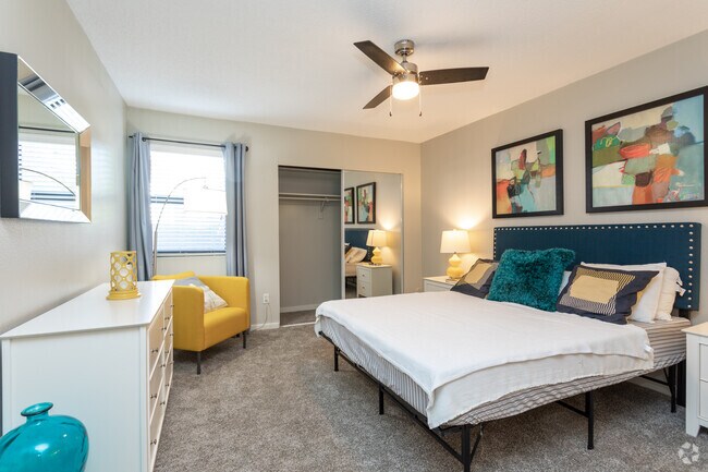 1BR, 1BA - 750SF