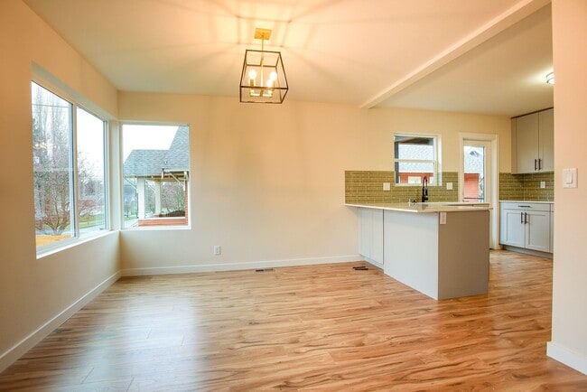 Photo - Beautiful 4 bedroom home in Ballard