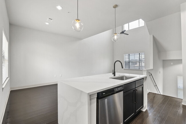 Photo - Domain Memorial