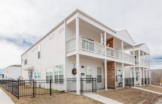 Photo - 2119 Parnell Dr