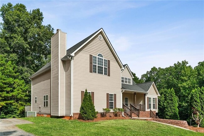 176 Oak Leaf Dr