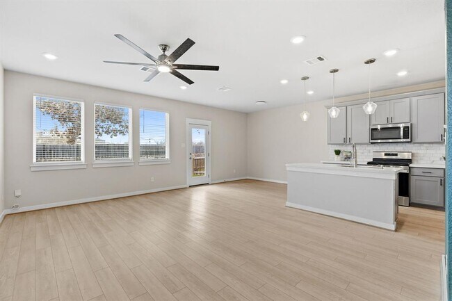 Photo - 17402C Bay Skipper Dr