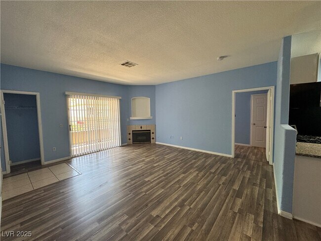 Building Photo - 4730 E Craig Rd Unit 1149