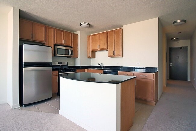 Photo - 559 W Kinzie St