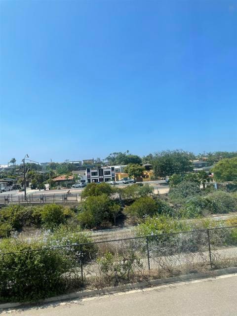 Photo - 415 N Cedros Ave