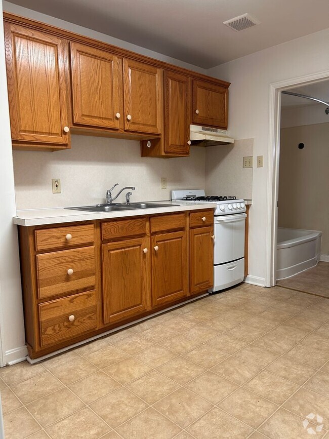 Building Photo - 743-746 Skyline Unit 745 Skyline Dr -  3 Rental
