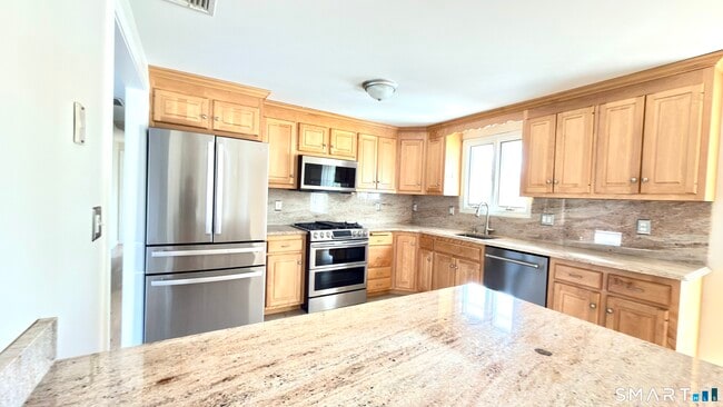 Photo - 309 Brookfield St