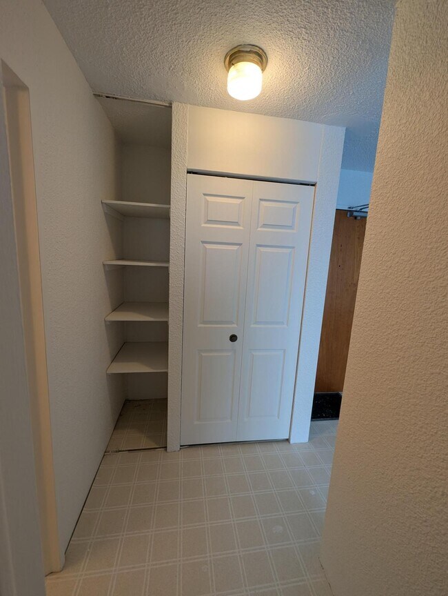 Photo - 5572 N Ridge Rd