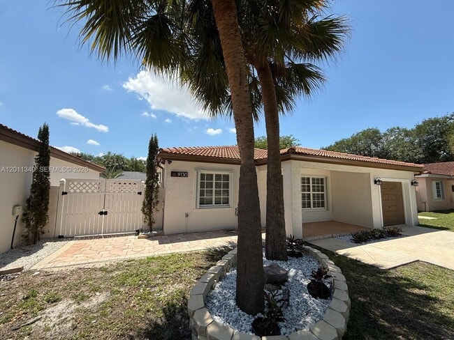 Photo - 9130 NW 193rd St