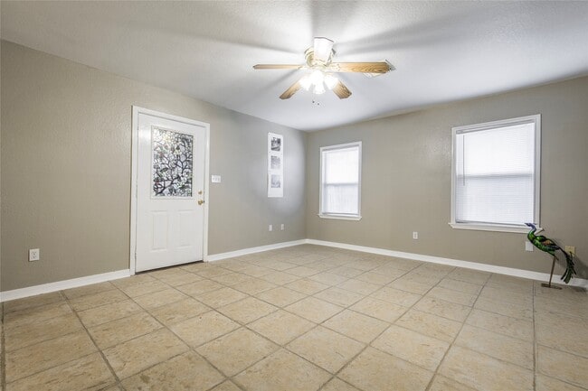 Photo - 1005 Rosepoint Dr