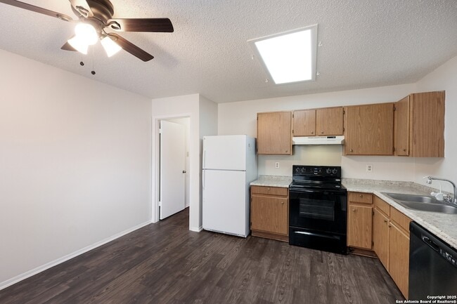 Photo - 15414 Legend Springs Dr