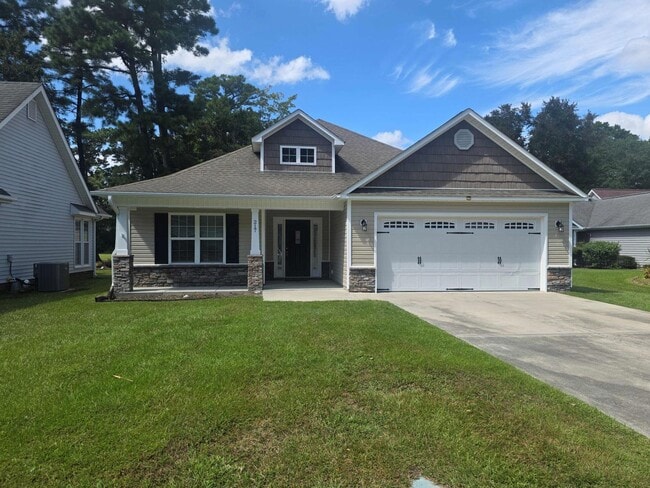 Building Photo - Nice 3 bedroom, 2 bath home with 2 car gar...