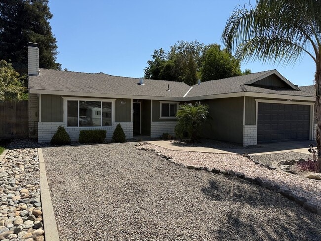 1460 Berry Dr