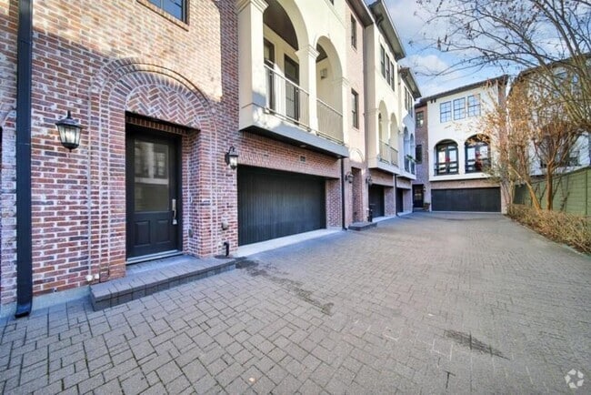 Building Photo - 3913 Gramercy St Unit A Rental