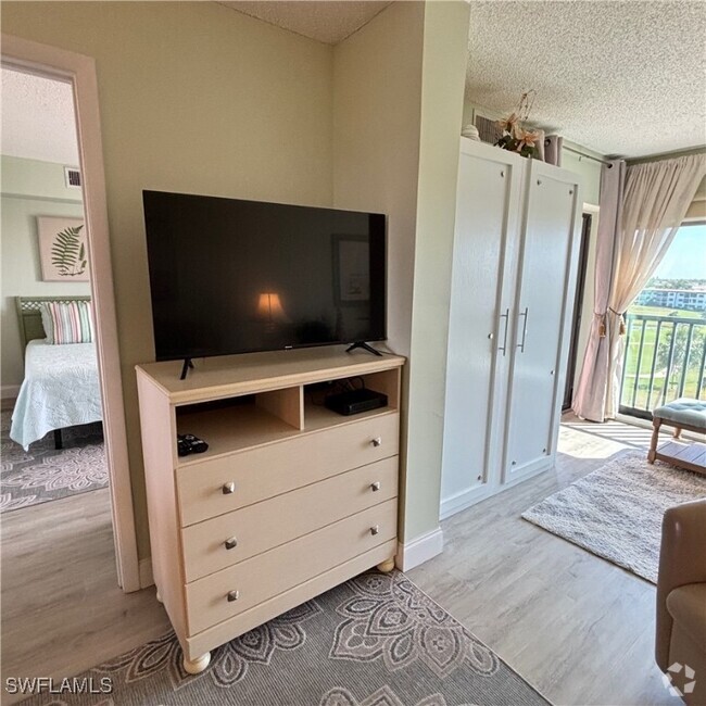 Building Photo - 7406 Lake Breeze Dr Unit 618 Rental